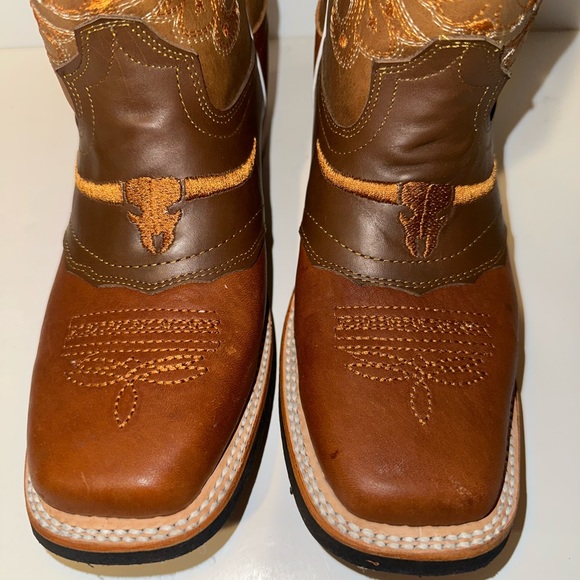 Broncos Western Boots - Picture 3 of 13